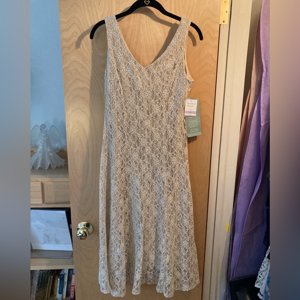 NWT J. Taylor Champagne Special Occasion Dress - Size 6